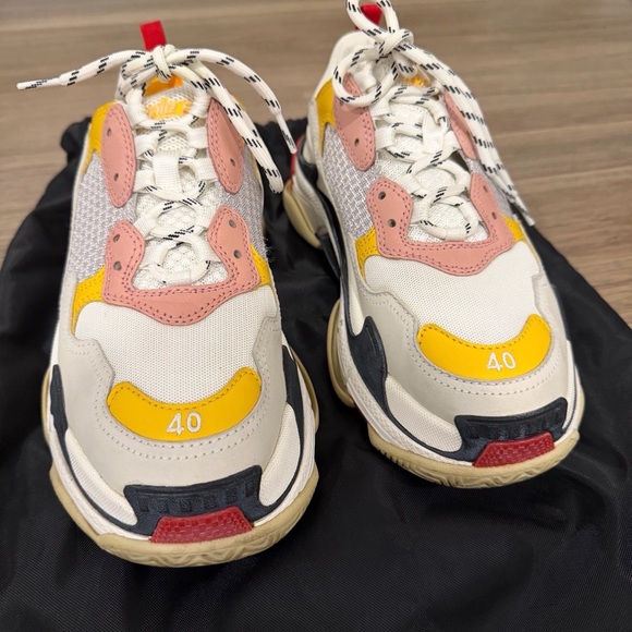 Balenciaga Triple S sneakers - Picture 6 of 10